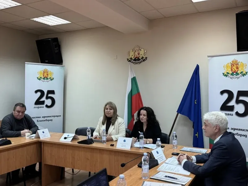 Лектори и участници по време на семинара